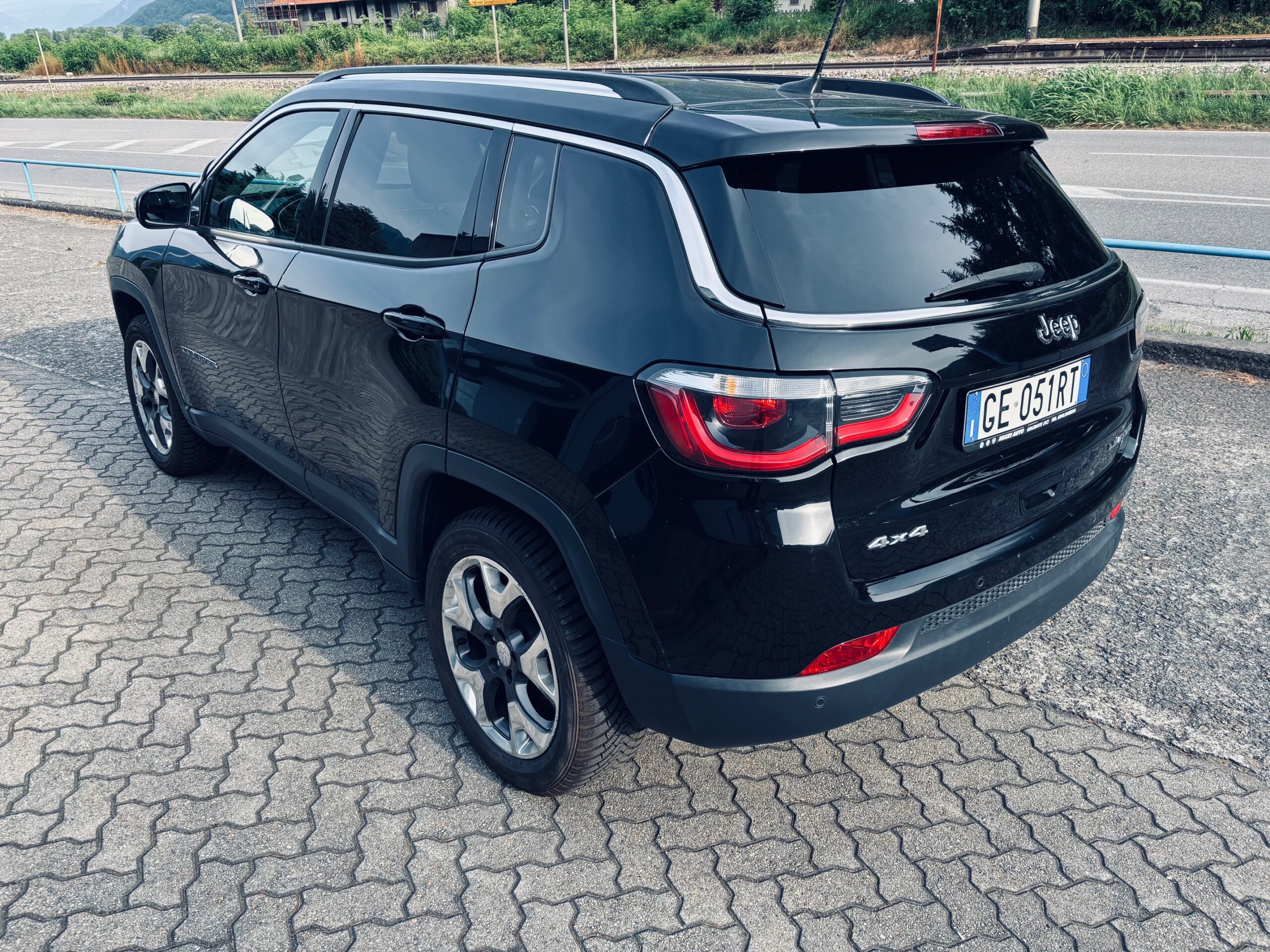 JEEP COMPASS