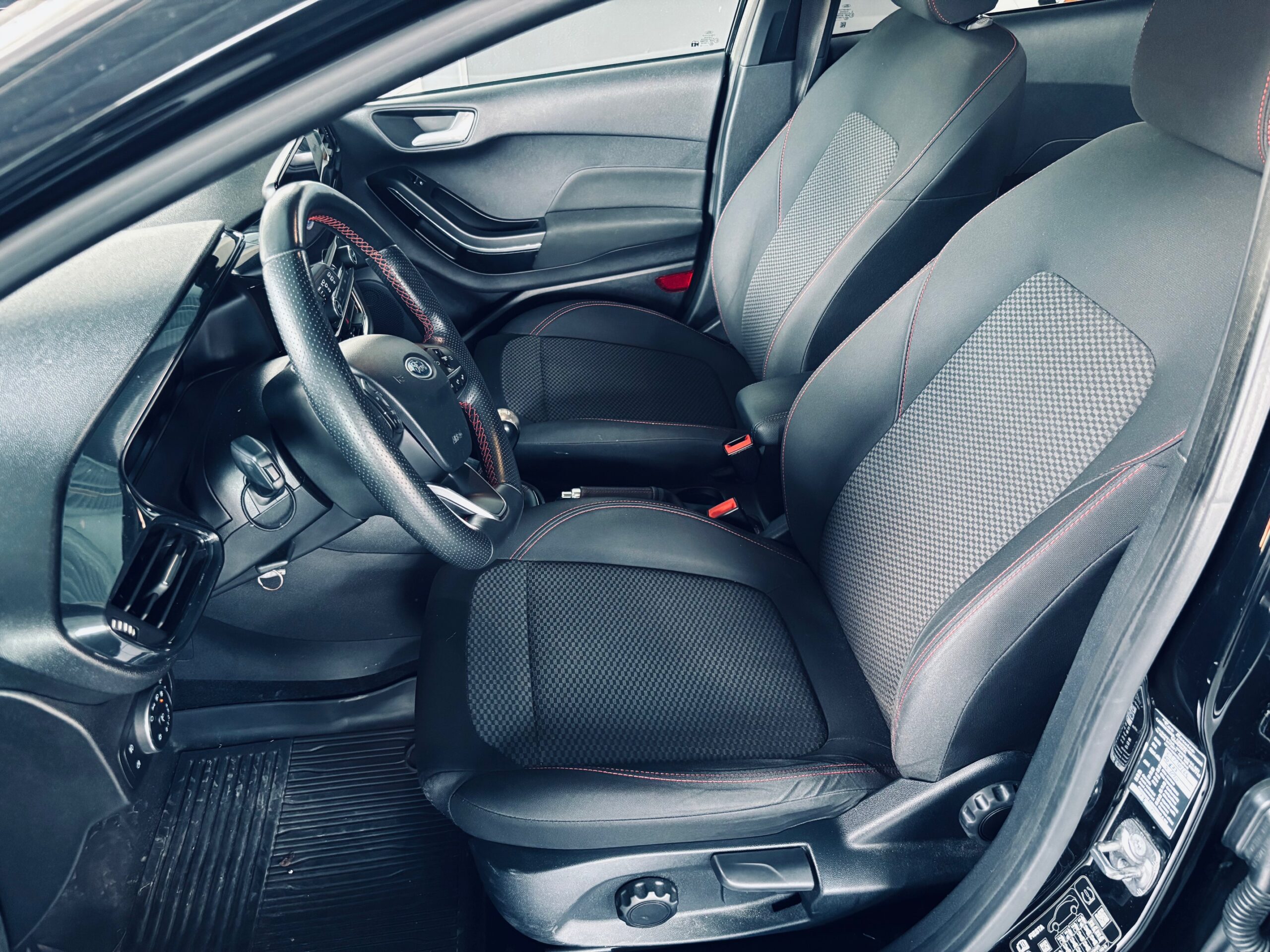 FORD FIESTA ST-Line