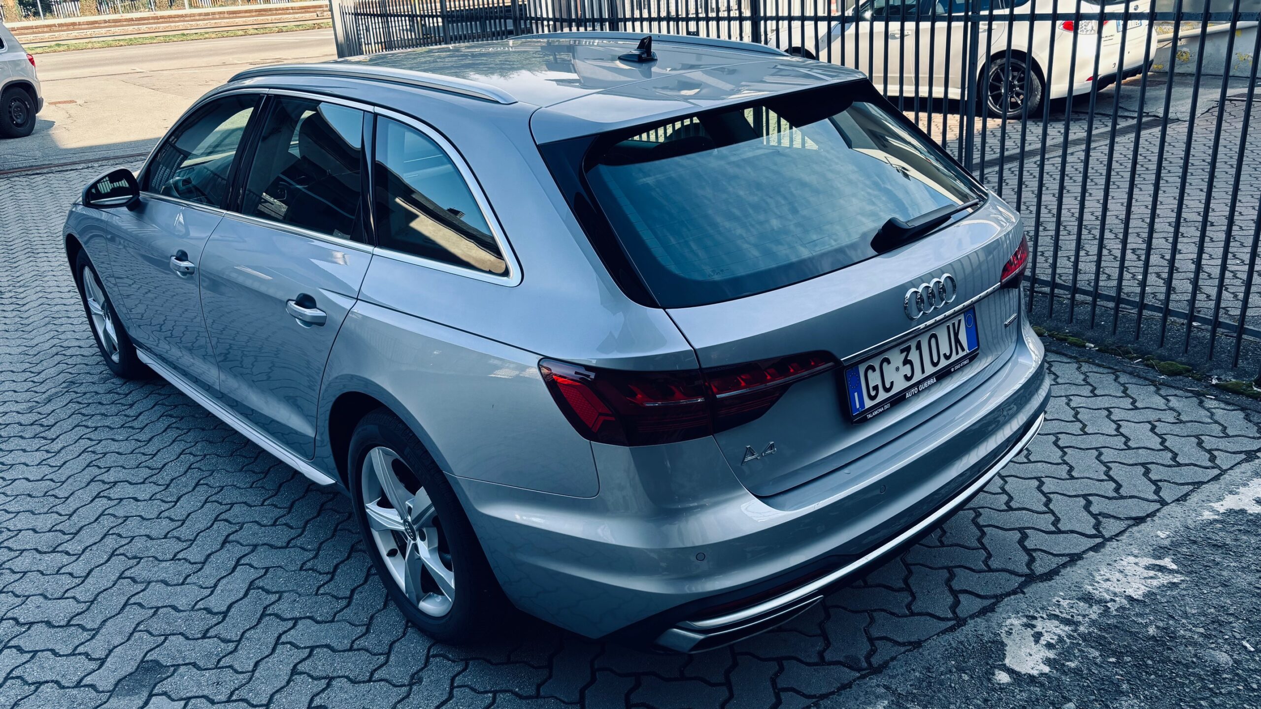 AUDI A4 Avant 2.0 Tdi Quattro S.tronic