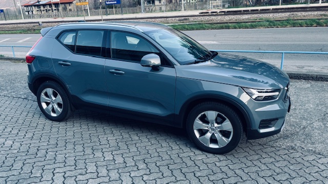 VOLVO XC40 T4