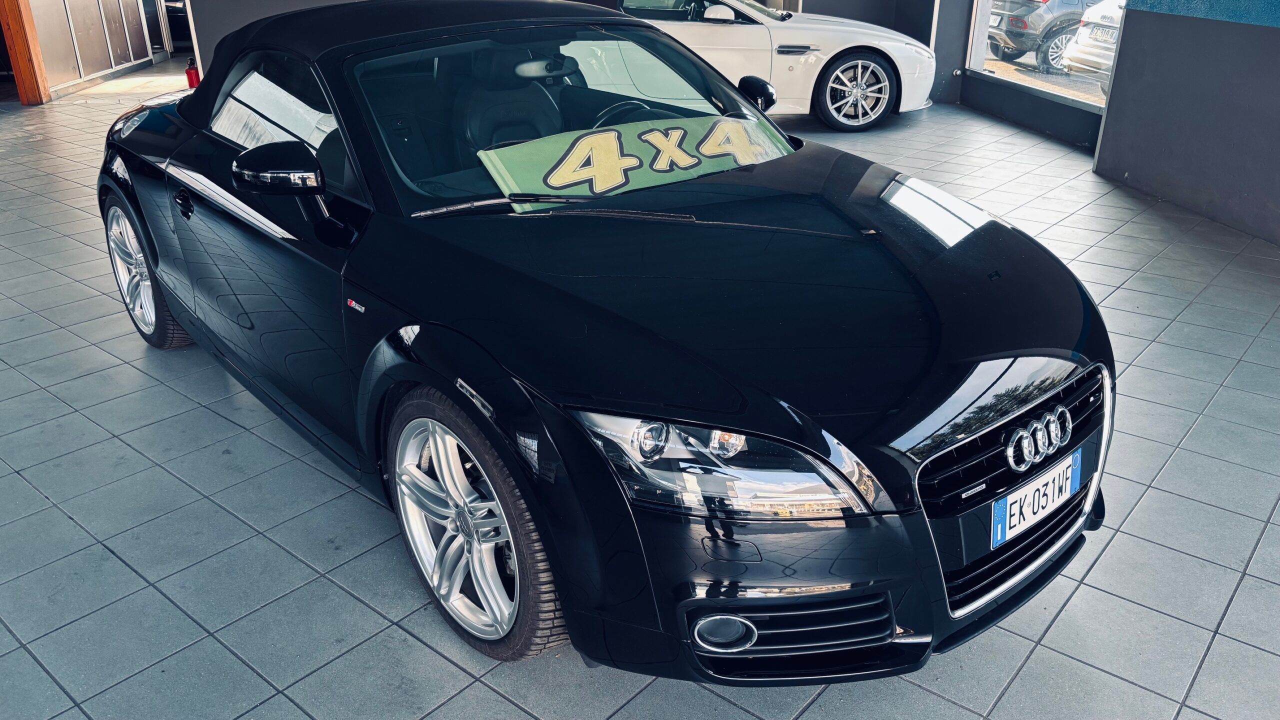 AUDI TT roadster quattro S-line
