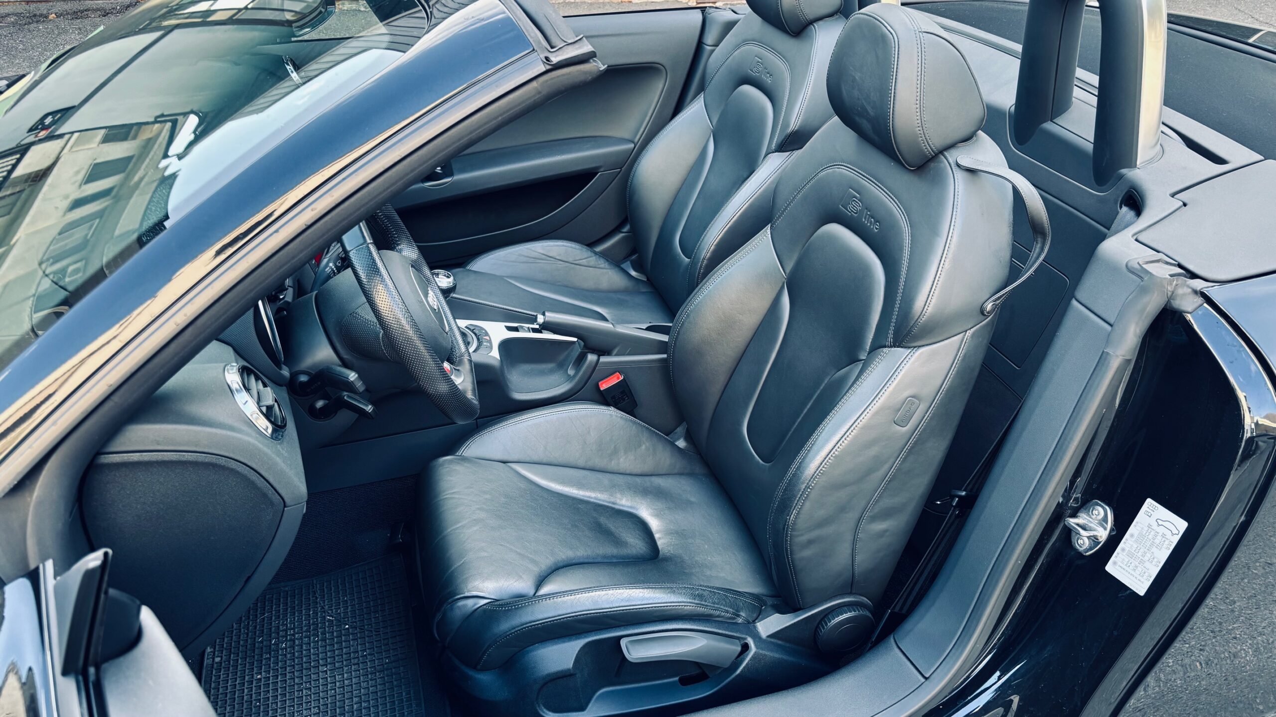 AUDI TT roadster quattro S-line