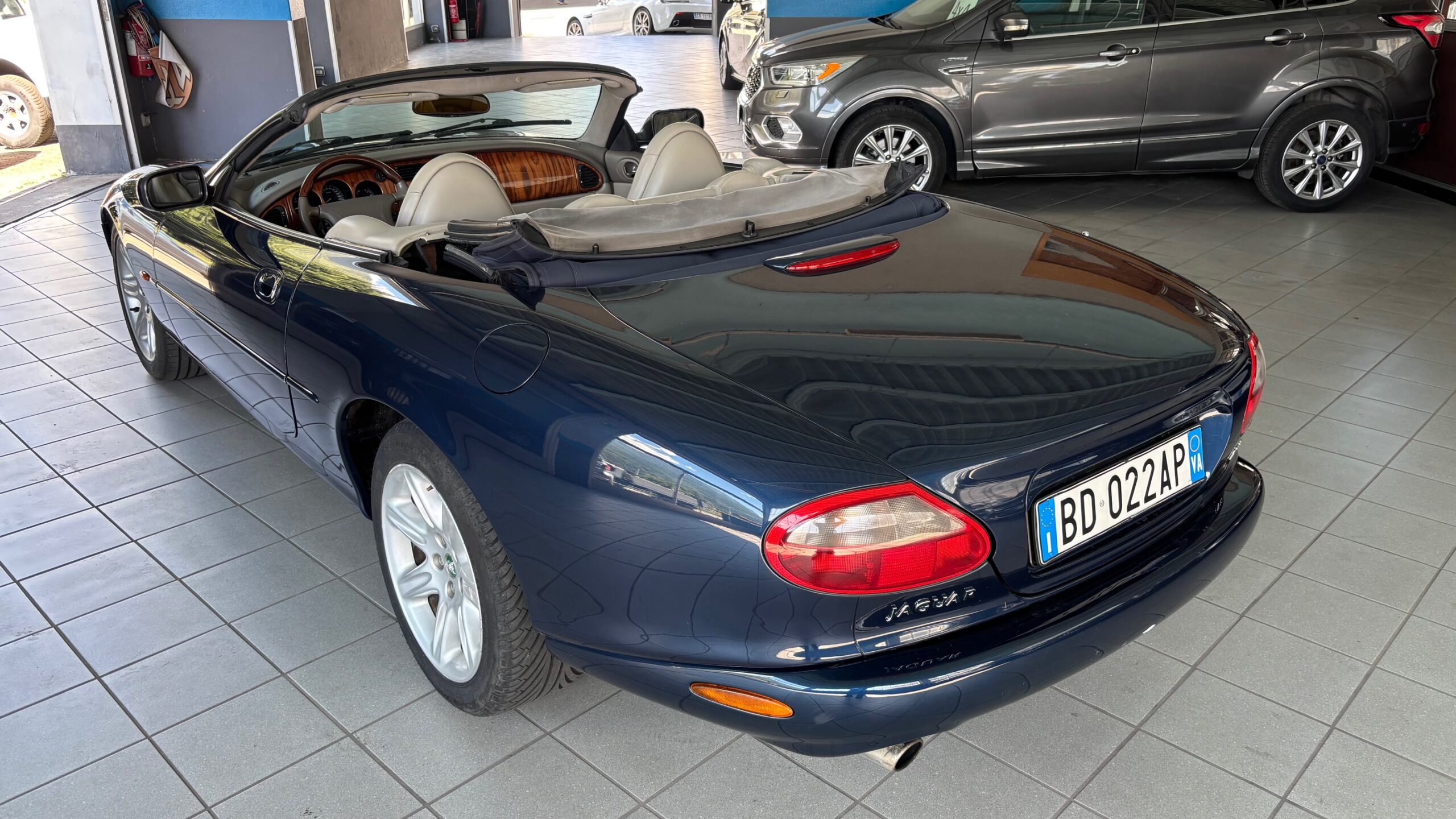 JAGUAR XK8 4.0 V8 CONVERTIBILE