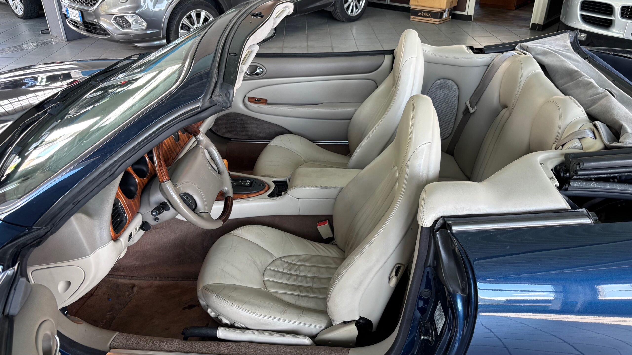 JAGUAR XK8 4.0 V8 CONVERTIBILE