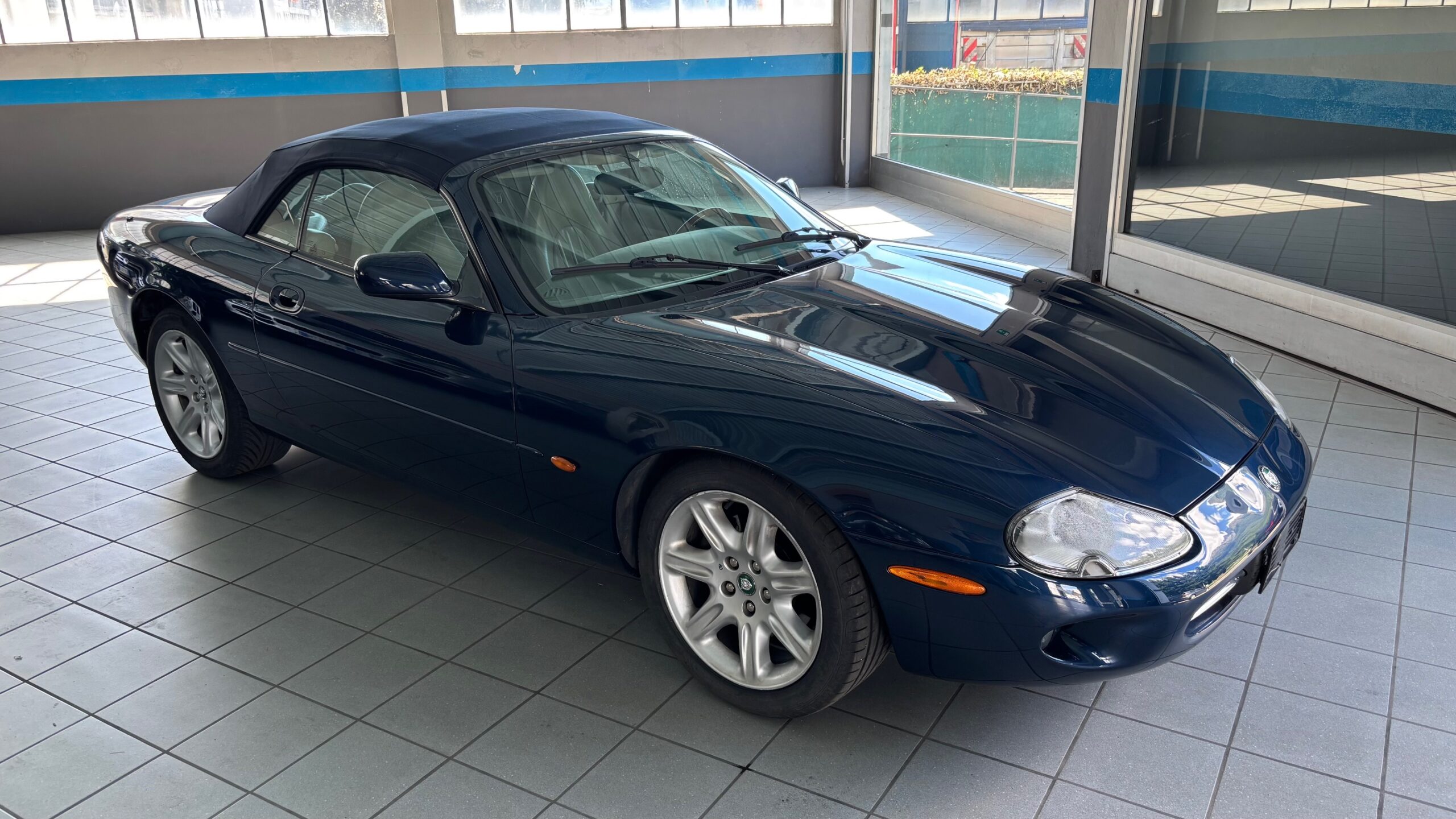 JAGUAR XK8 4.0 V8 CONVERTIBILE