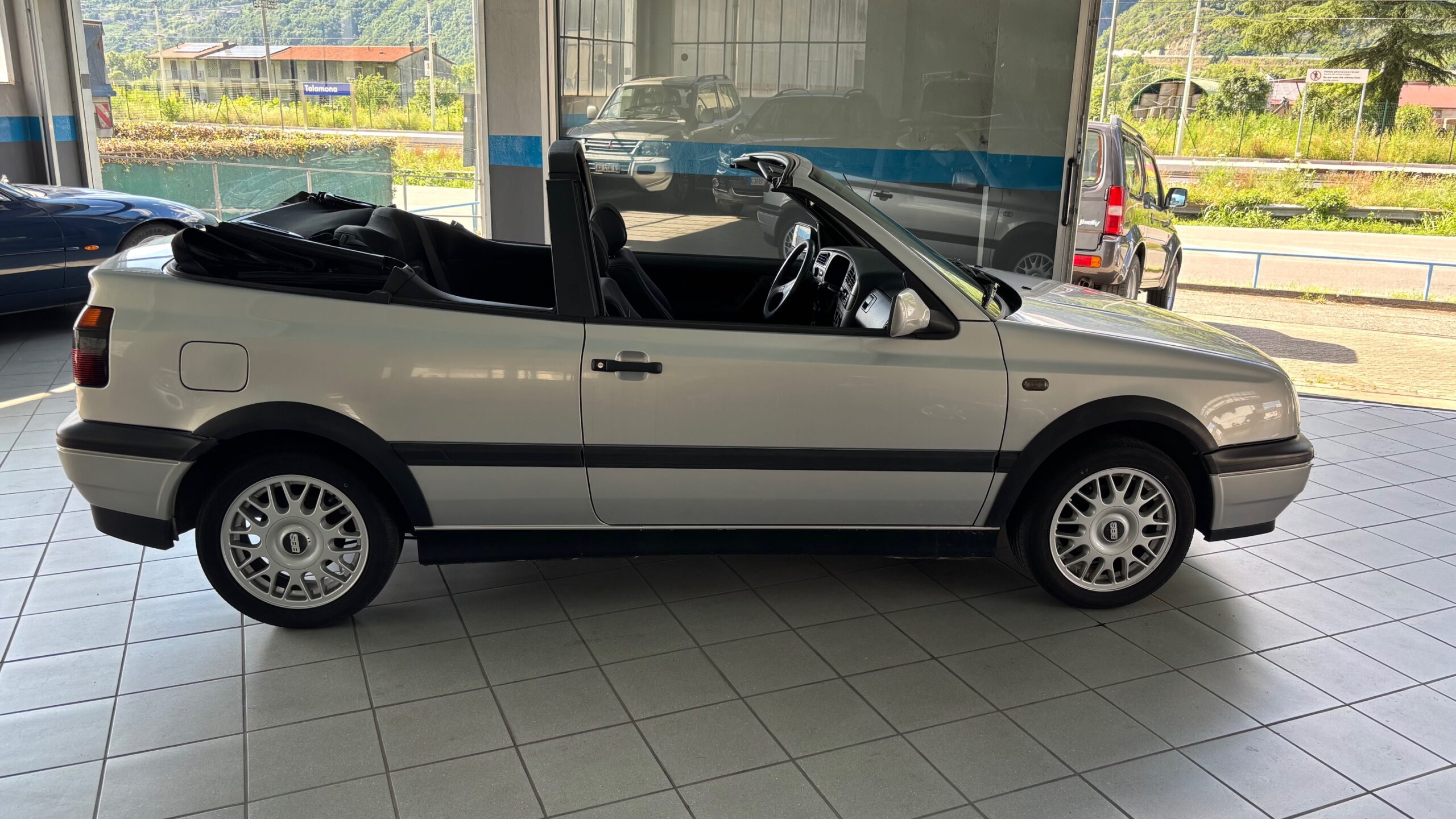VW GOLF Cabriolet 1.6 Sport