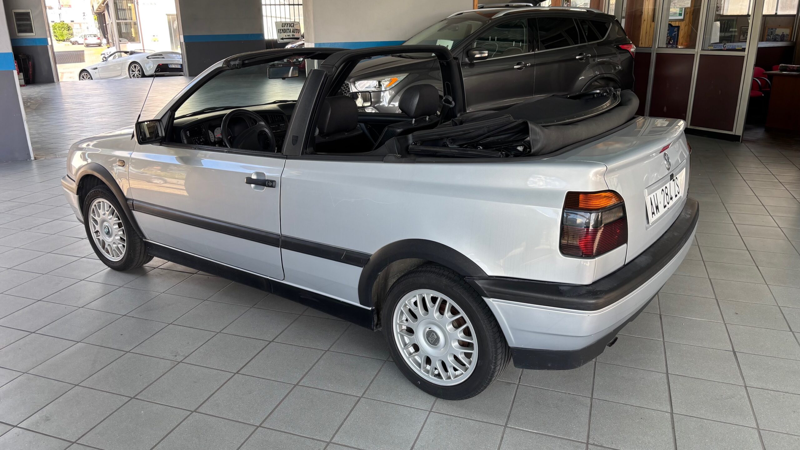 VW GOLF Cabriolet 1.6 Sport