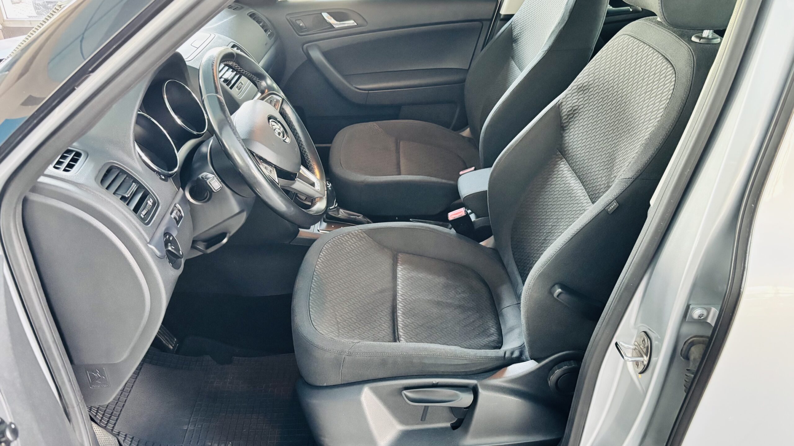 SKODA YETI 2.0 Tdi 170cv 4×4 DSG ELEGANCE