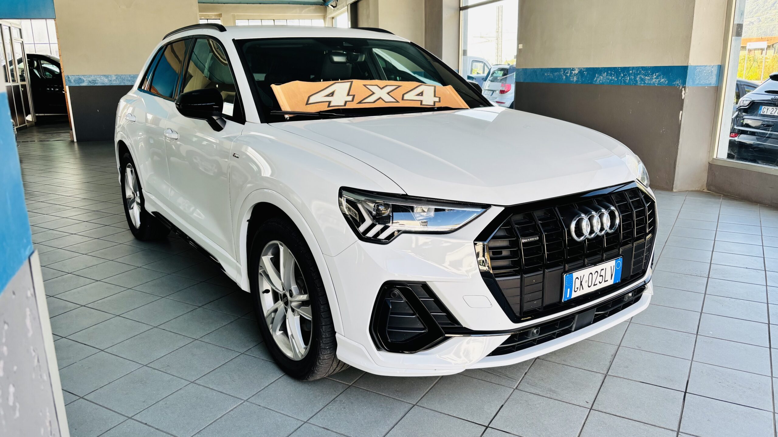AUDI Q3 2.0 Tdi S-tronic quattro S-line