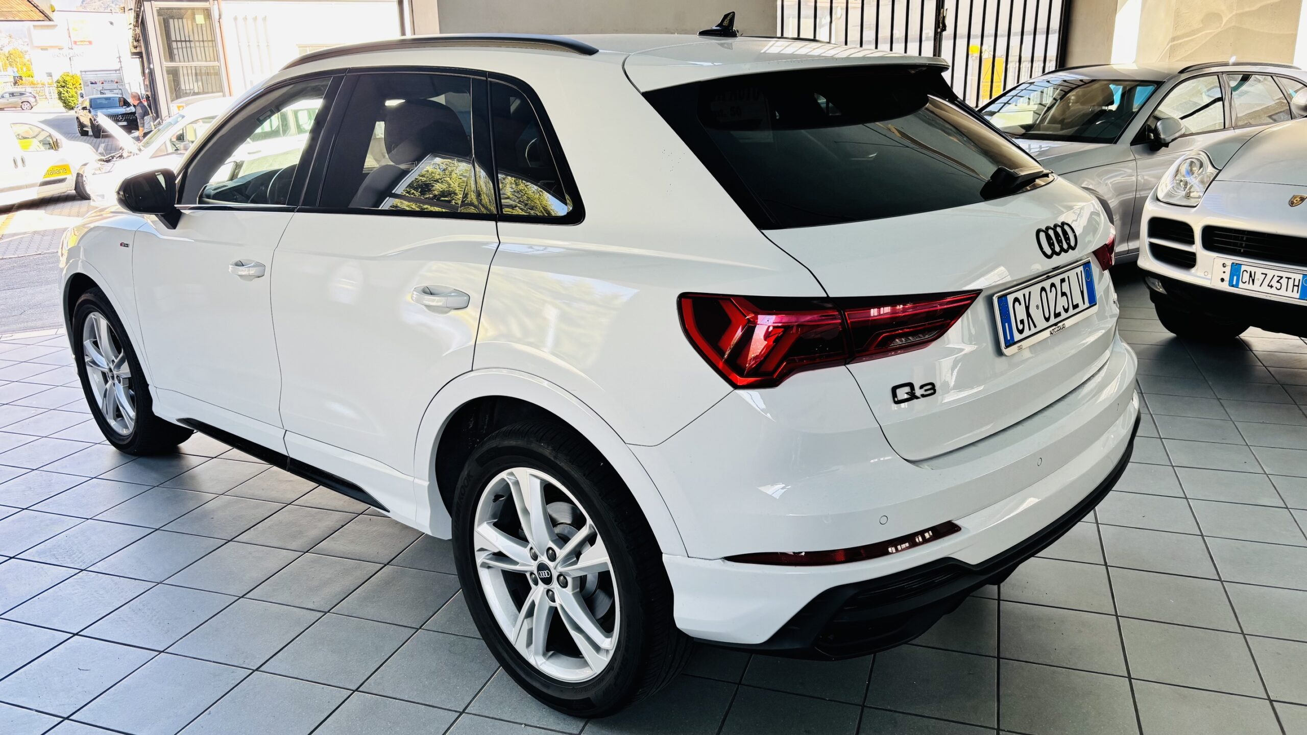 AUDI Q3 2.0 Tdi S-tronic quattro S-line